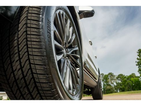 Used 2022 Cadillac Escalade Sport Platinum w/ LPO, ONYX Package AWD/4WD image 9