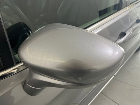 Used 2017 Chrysler Pacifica Touring-L image 37