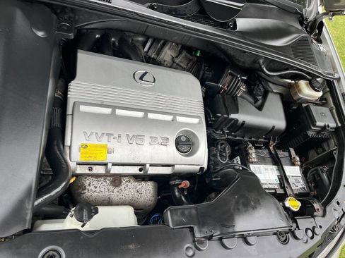 Used 2004 Lexus RX 330 AWD image 3