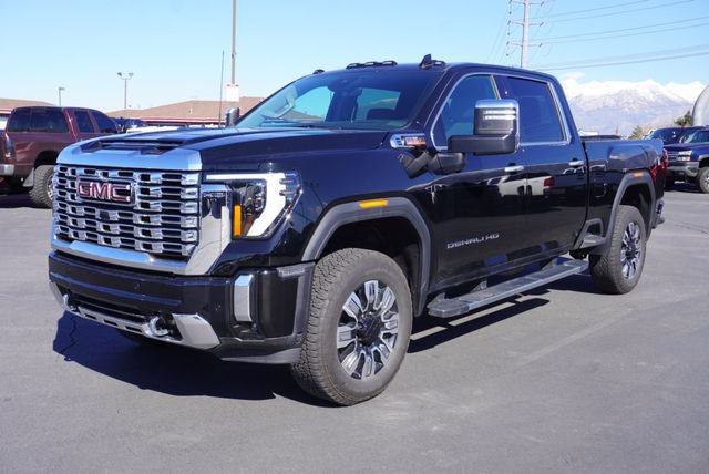 Used 2026 GMC Sierra 3500 Denali w/ Denali Reserve Package AWD/4WD image 1