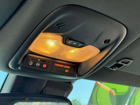 Used 2022 Chevrolet TrailBlazer RS w/ Technology Package image 10