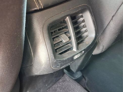 Used 2018 Jeep Cherokee Latitude w/ Altitude Package FWD image 14