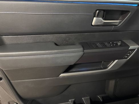 Used 2023 Toyota Sequoia Platinum image 27