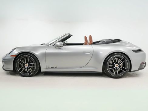 Used 2026 Porsche 911 Carrera GTS RWD image 2