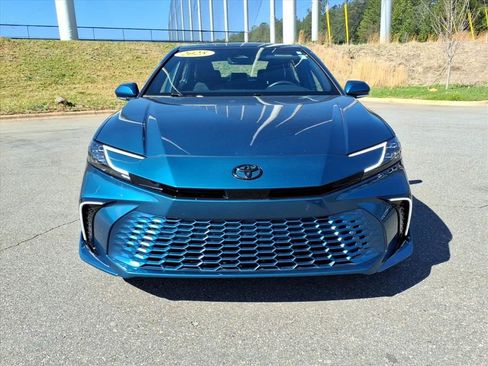 Used 2025 Toyota Camry XSE image 33