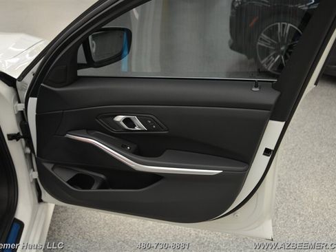 Used 2026 BMW 330i Sedan w/ Convenience Package RWD image 43