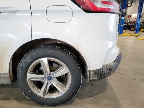 Used 2019 Ford Edge SEL w/ Equipment Group 201A image 11