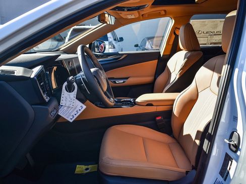 New 2026 Lexus NX 350 AWD image 17