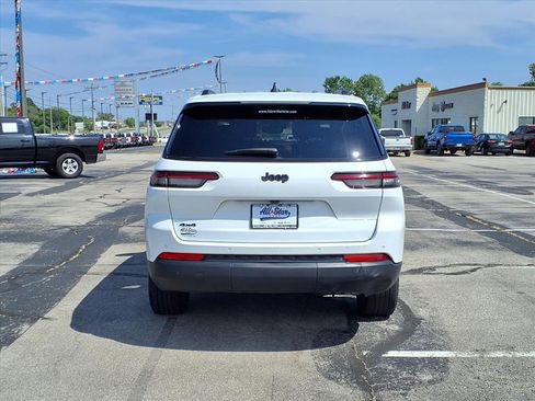 Used 2024 Jeep Grand Cherokee L Altitude image 6