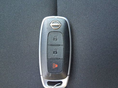 Used 2023 Nissan Rogue S FWD image 32