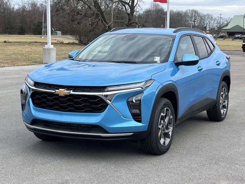 New 2026 Chevrolet Trax LT w/ Driver Confidence Package image 3