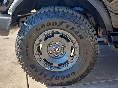 New 2025 Ford Bronco Outer Banks w/ Sasquatch Package image 37