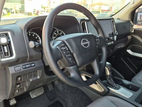 Certified 2025 Nissan Frontier SV RWD image 14