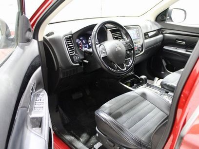 Used 2019 Mitsubishi Outlander SE