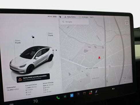 Used 2024 Tesla Model Y Performance AWD/4WD image 22