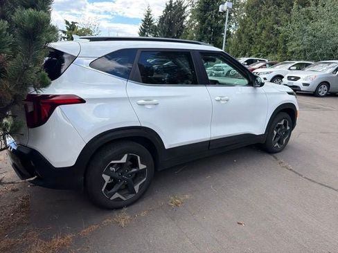 Used 2025 Kia Seltos EX w/ EX Sunroof Package AWD/4WD image 2