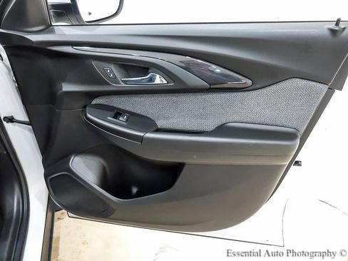 Used 2022 Chevrolet TrailBlazer LT image 29