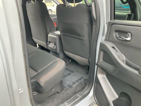 Used 2023 Nissan Frontier PRO-4X w/ Pro Convenience Package AWD/4WD image 19