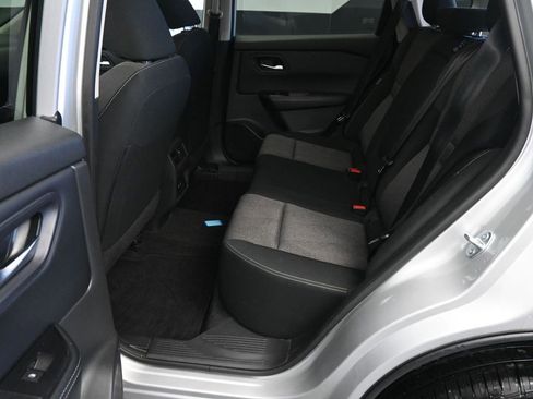Used 2024 Nissan Rogue SV AWD/4WD image 14