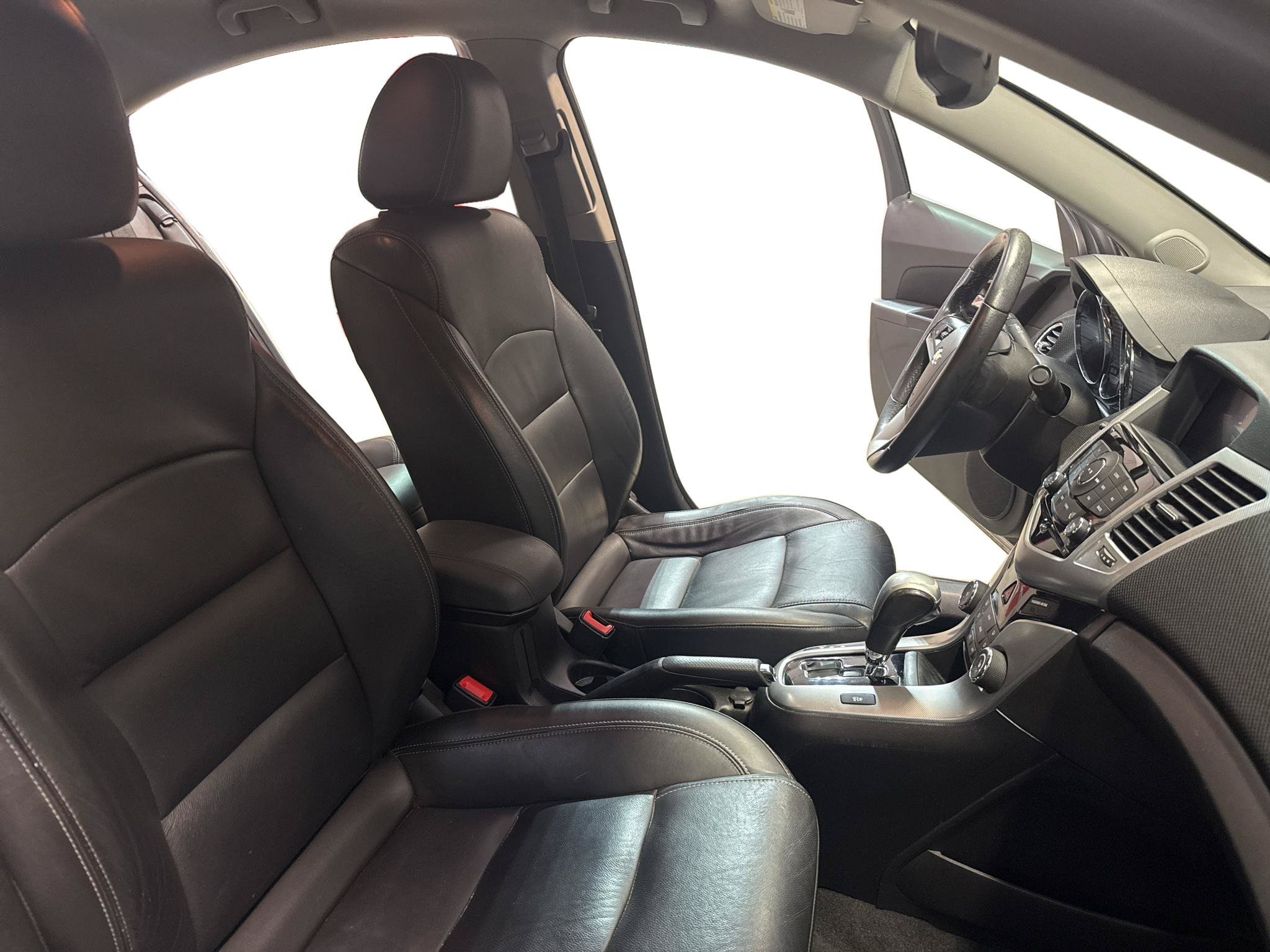 Used 2013 Chevrolet Cruze LTZ w/ Enhanced Safety Package FWD image 16