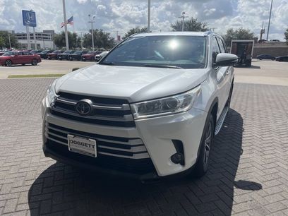 Used 2019 Toyota Highlander XLE