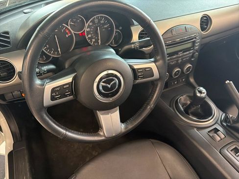 Used 2012 MAZDA MX-5 Miata Grand Touring w/ Premium Pkg RWD image 16