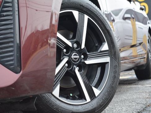 Used 2025 Nissan Sentra SV w/ All-Weather Package image 2