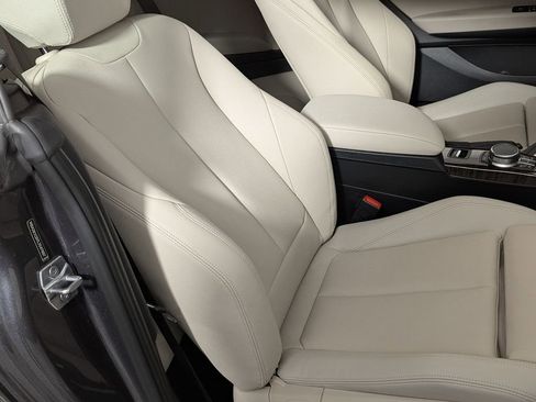 Used 2020 BMW 230i xDrive Convertible w/ Premium Package image 17