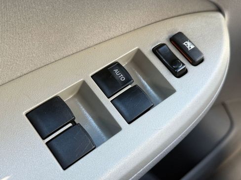 Used 2012 Toyota Corolla L image 13