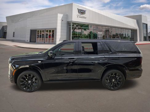 Used 2025 Cadillac Escalade Sport Platinum w/ LPO, ONYX Package AWD/4WD image 4