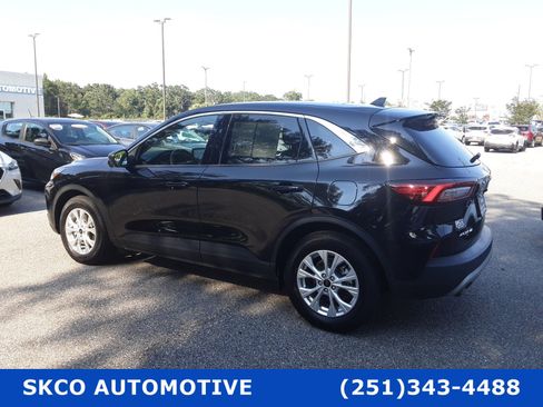 Used 2023 Ford Escape Active image 3