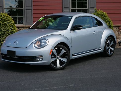 Used 2013 Volkswagen Beetle 2.0T FWD image 1