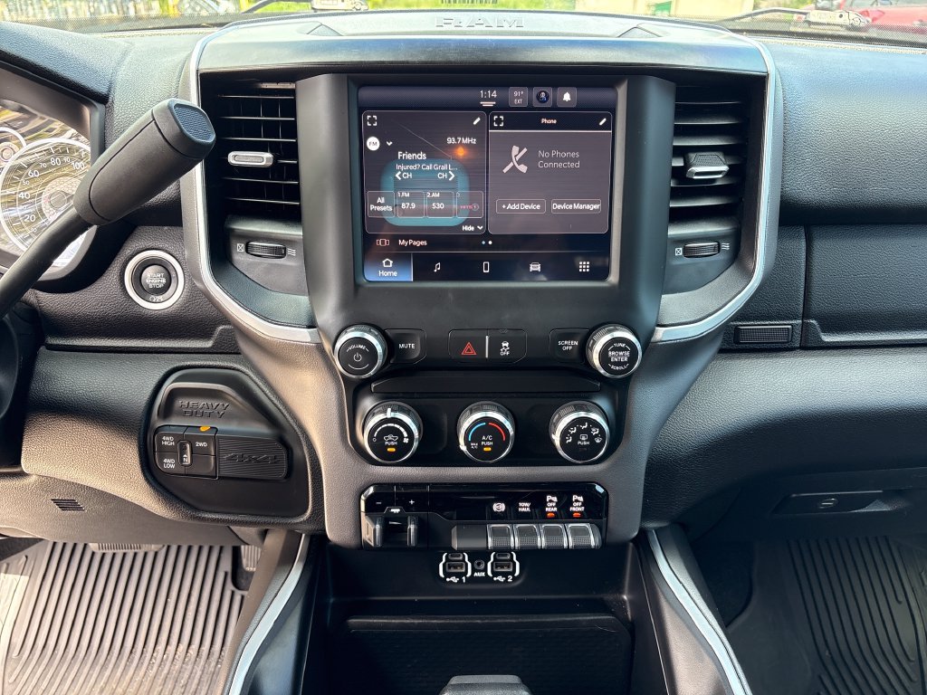 Used 2023 RAM 3500 Big Horn w/ Night Edition AWD/4WD image 28