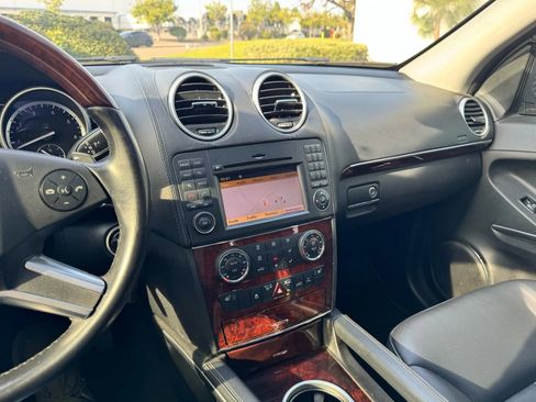 Used 2012 Mercedes-Benz GL 450 4MATIC image 21