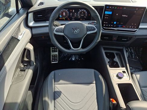 New 2026 Volkswagen Tiguan SE R-Line AWD/4WD image 7