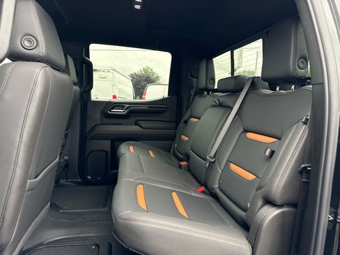 Certified 2024 GMC Sierra 1500 AT4 w/ Technology Package AWD/4WD image 22