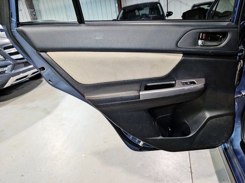 Used 2017 Subaru Crosstrek 2.0i Premium AWD/4WD image 16