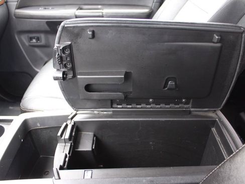 Used 2013 Nissan Armada Platinum image 48