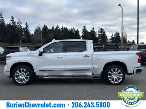 Used 2022 Chevrolet Silverado 1500 High Country w/ High Country Premium Package image 2