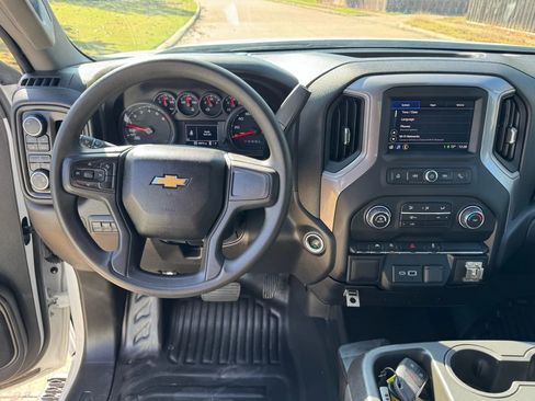 Used 2023 Chevrolet Silverado 1500 W/T image 9