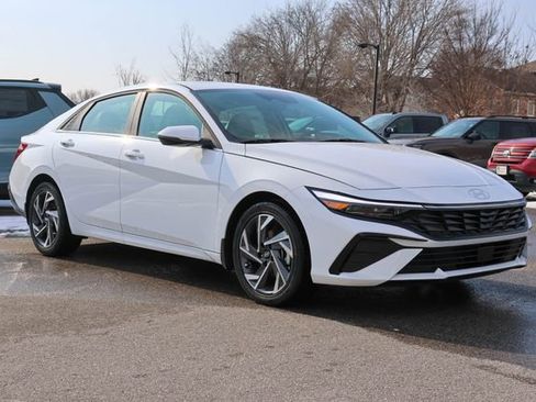 New 2026 Hyundai Elantra Limited FWD image 1