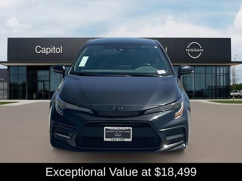 Used 2020 Toyota Corolla SE image 2