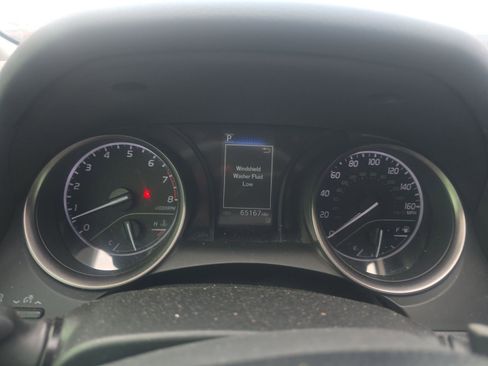 Used 2021 Toyota Camry SE FWD image 2