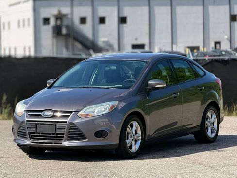 Used 2013 Ford Focus SE FWD image 6