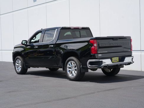 Used 2022 Chevrolet Silverado 1500 LTZ w/ LTZ Premium Package AWD/4WD image 5