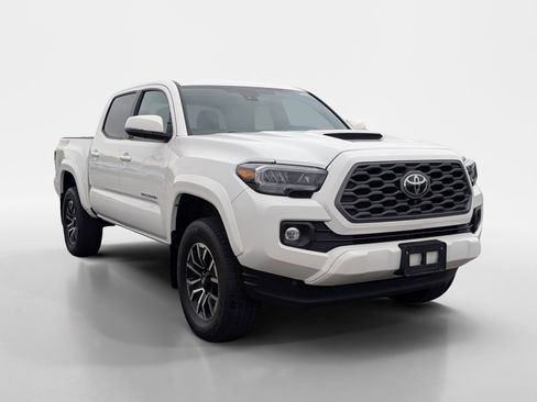 Used 2023 Toyota Tacoma TRD Sport w/ Advanced Technology Package AWD/4WD image 2