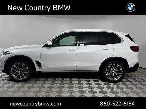 New 2026 BMW X5 xDrive40i w/ Climate Comfort Package image 4