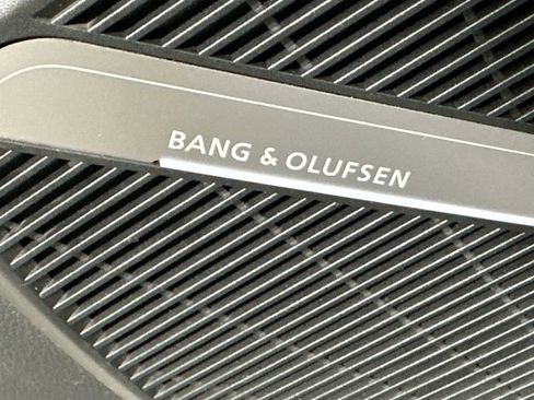 Used 2024 Audi Q5 e Premium Plus w/ Premium Plus Package image 17