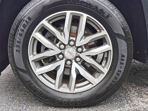 Used 2019 GMC Acadia SLE image 9