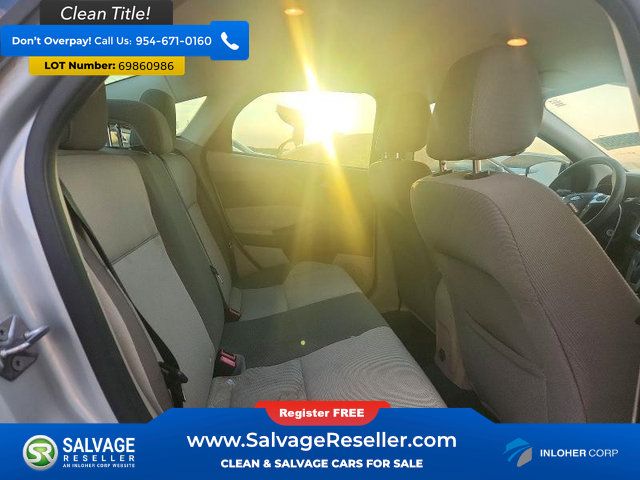 Used 2014 Ford Focus SE FWD image 13